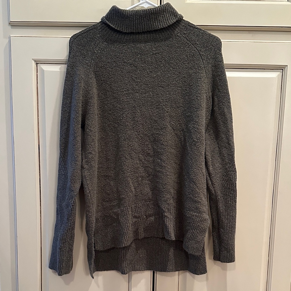 Cozy Gray Turtleneck Sweater
